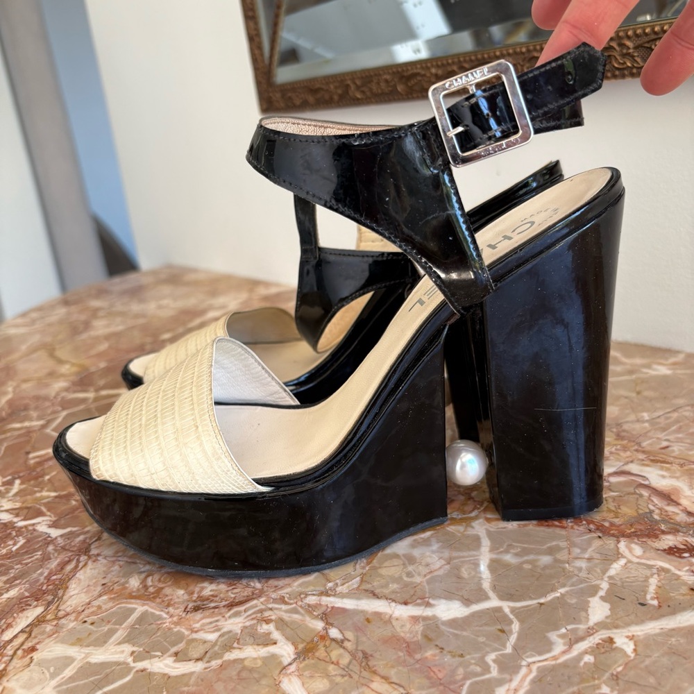 Chanel Black and Cream Women's Platform Heels 39 - Picture 6 of 10